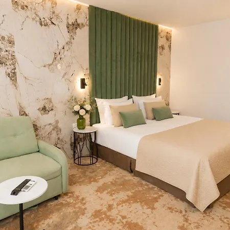 Hotel Central Słoneczny Brzeg