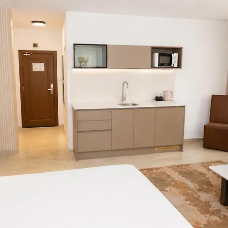 ホテル Hotel Central 3*