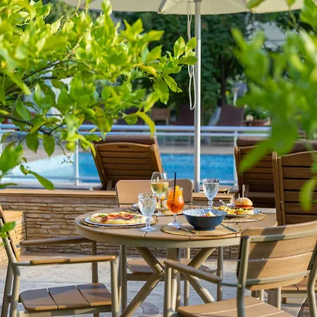 Hotel Central Hotel 3*