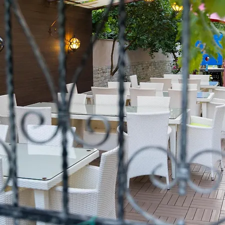Готель Hotel Central