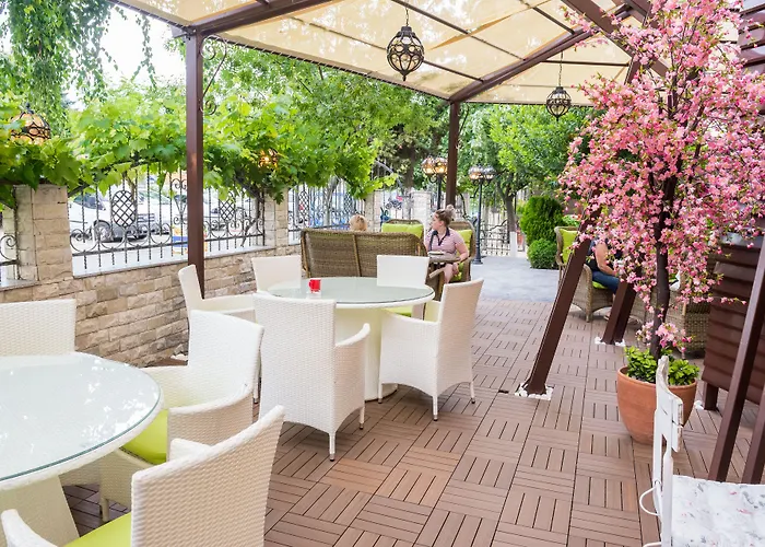 Hotel Central Hotell 3*